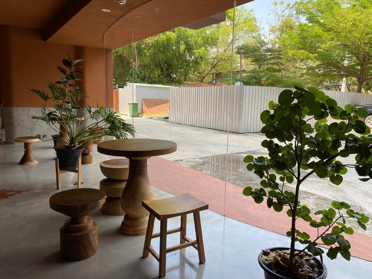 Mai Hotel Chiang Mai Zewnętrze zdjęcie