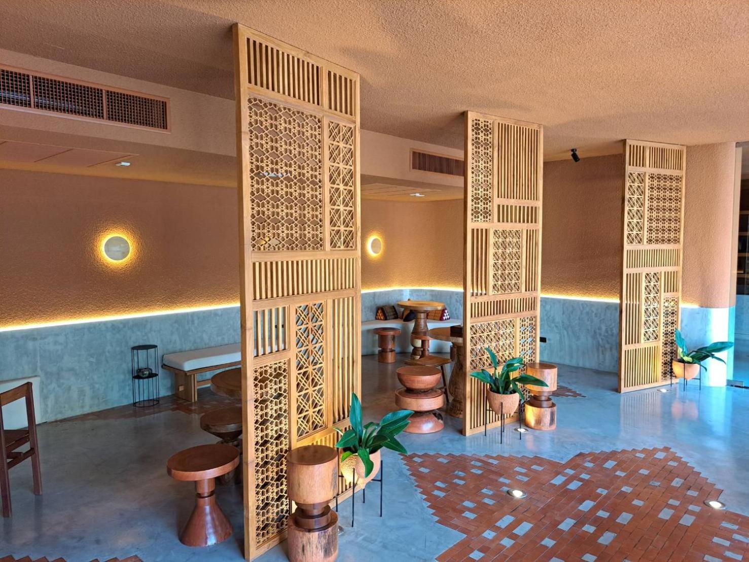 Mai Hotel Chiang Mai Zewnętrze zdjęcie