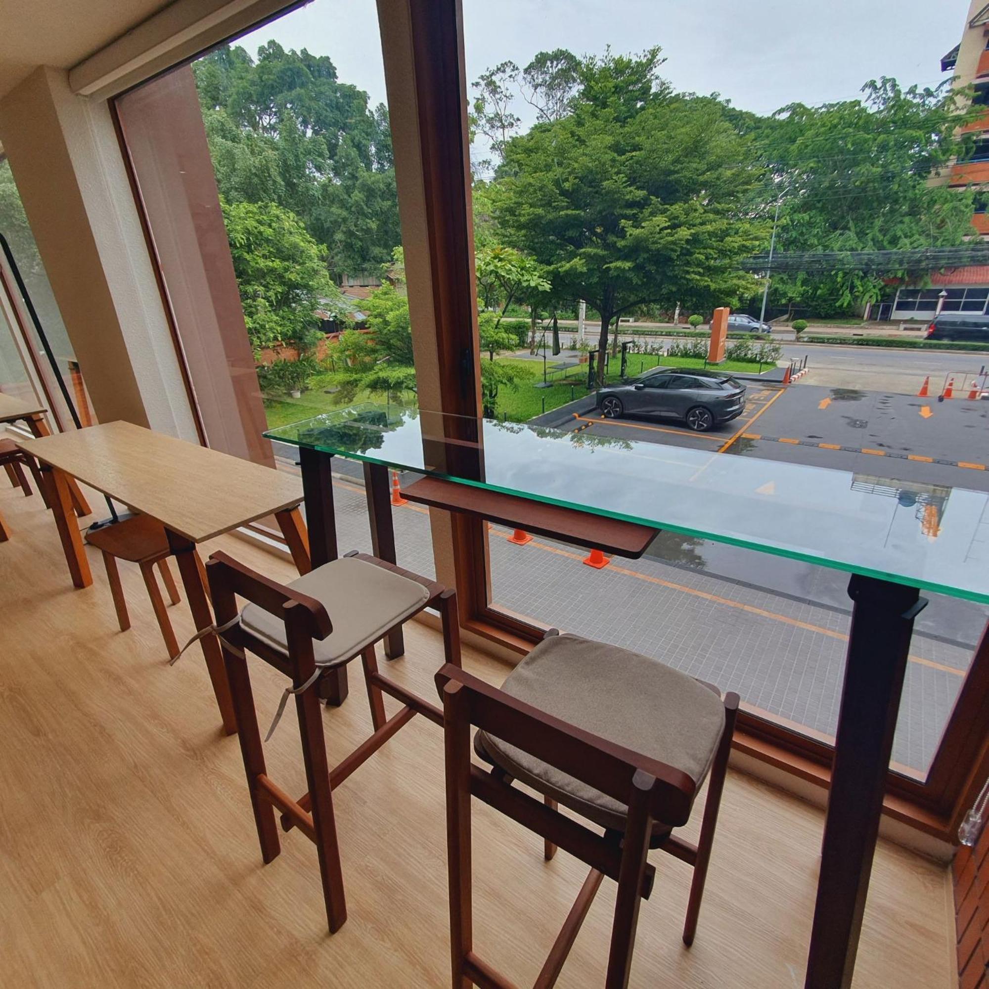 Mai Hotel Chiang Mai Zewnętrze zdjęcie